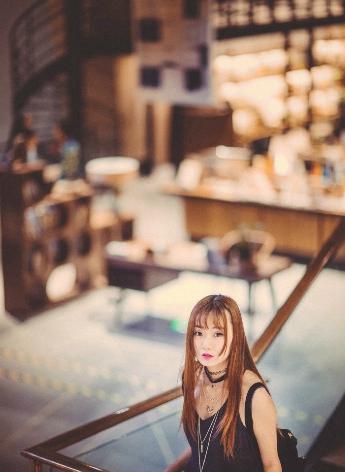 女主每晚魂穿跟多个男主在一起